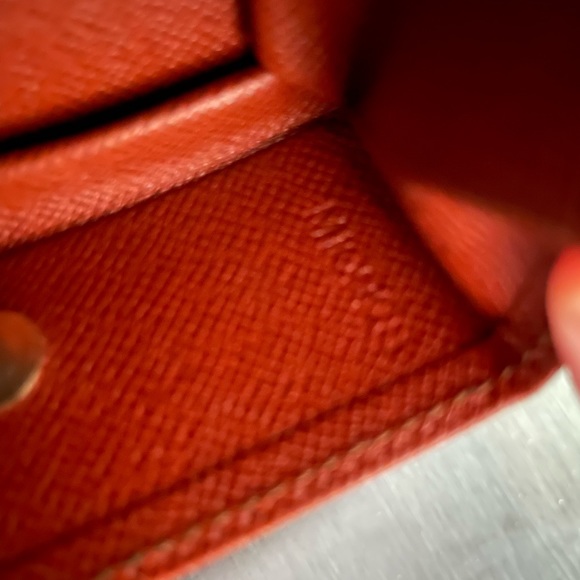 Authentic Louis Vuitton Epi Leather Coin Purse - Picture 3 of 4